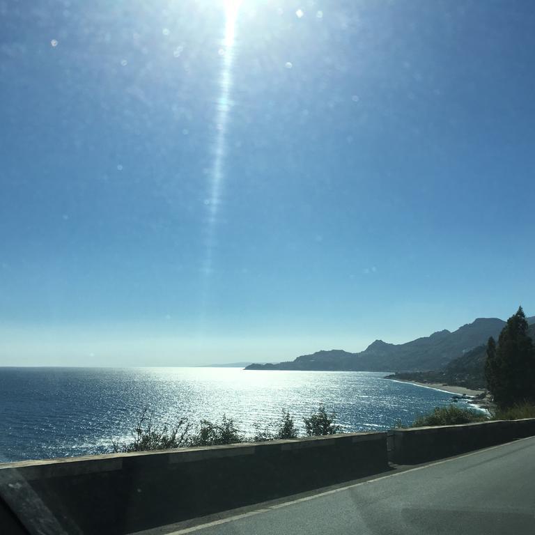 Bed&Breakfast La Casetta Sant'Alessio Siculo Bagian luar foto
