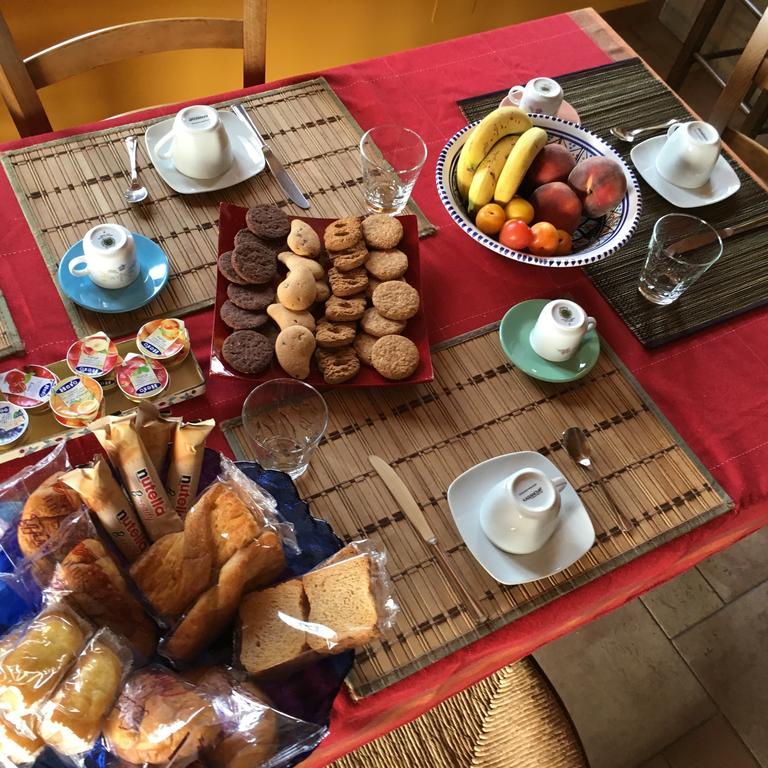 Bed&Breakfast La Casetta Sant'Alessio Siculo Bagian luar foto