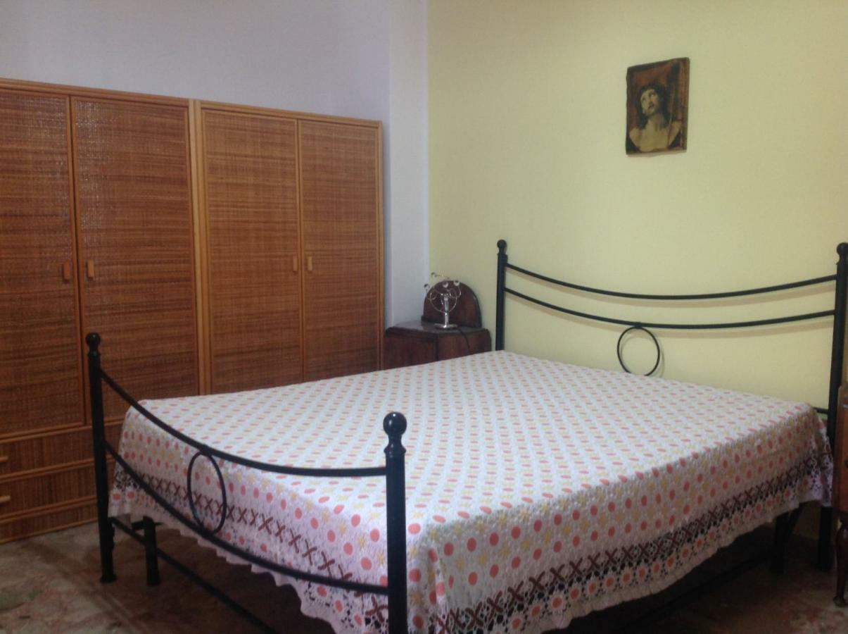 Bed&Breakfast La Casetta Sant'Alessio Siculo Bagian luar foto