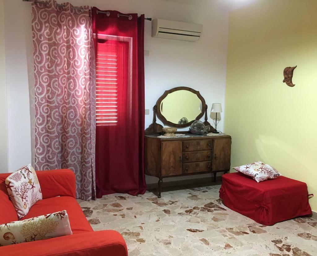 Bed&Breakfast La Casetta Sant'Alessio Siculo Bagian luar foto