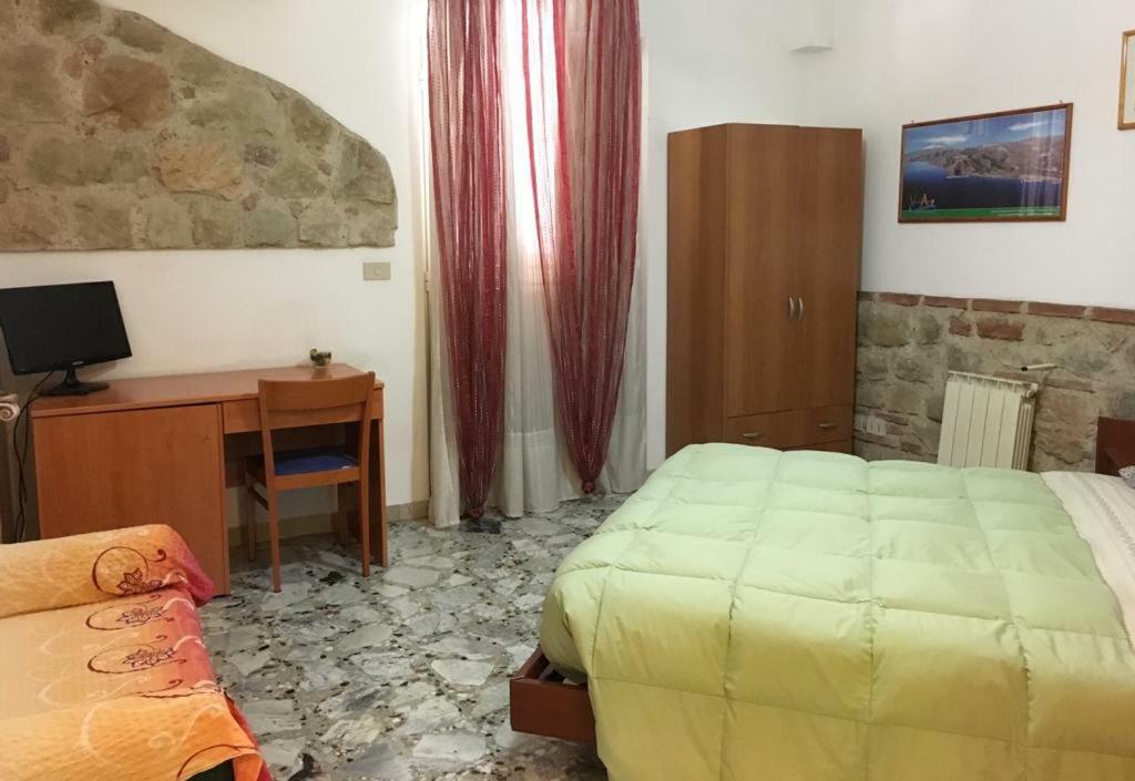 Bed&Breakfast La Casetta Sant'Alessio Siculo Bagian luar foto