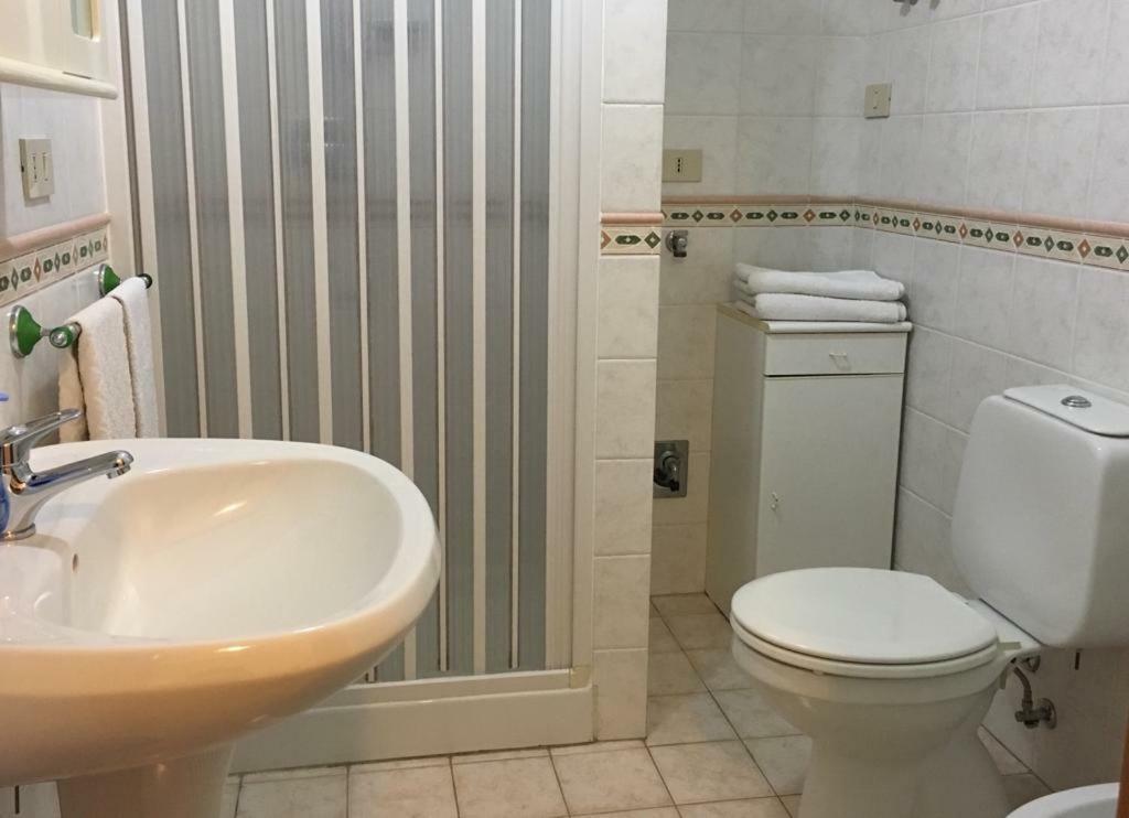 Bed&Breakfast La Casetta Sant'Alessio Siculo Bagian luar foto